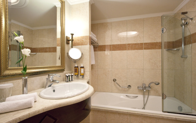 Отель Electra Palace Athens