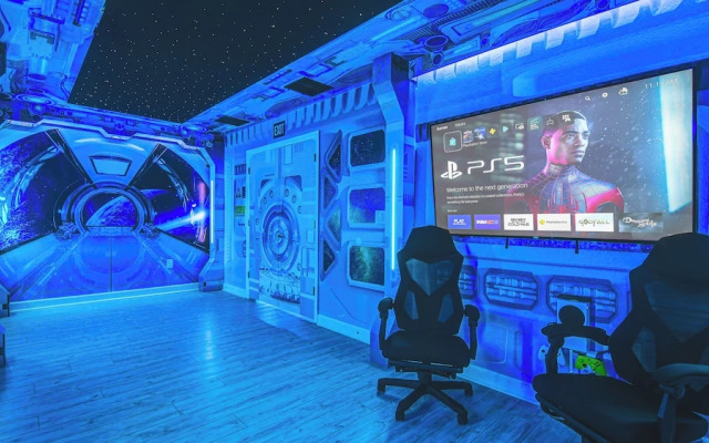 Themed Bedrooms & Private Pool Near Disney