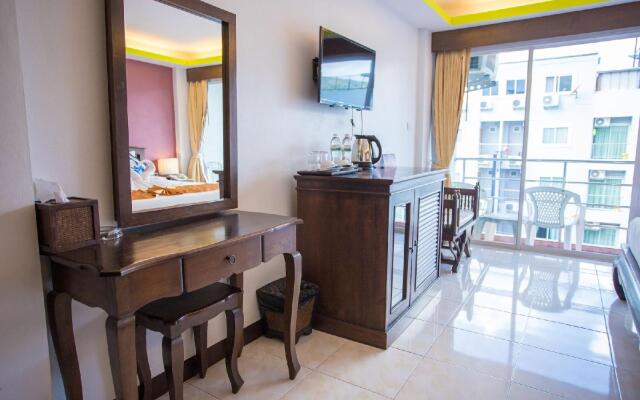 Luxur Boutique Hotel Patong