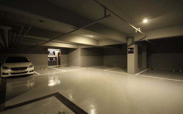 Hotel The May