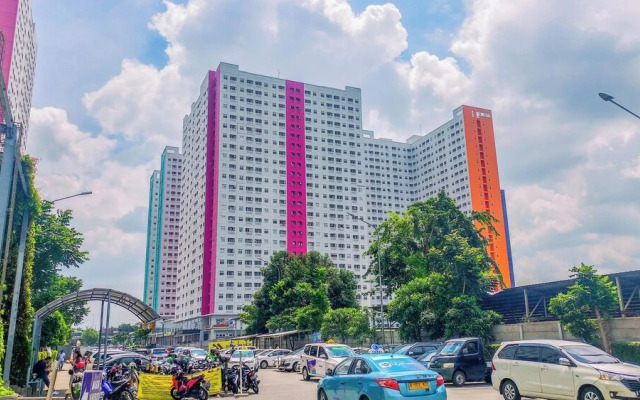 Comfort Designed 2Br At Green Pramuka City Apartment