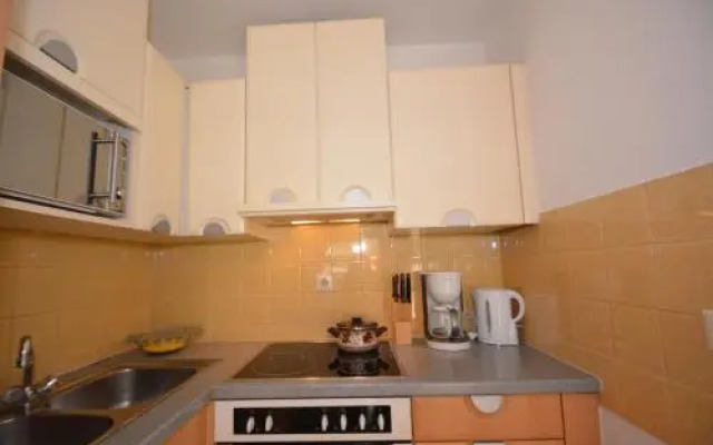 LOW BUDGET Apartment Areit Lozano by Apartments Ged