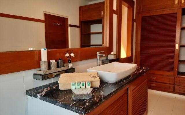 Yogyakarta Tropicana Villa