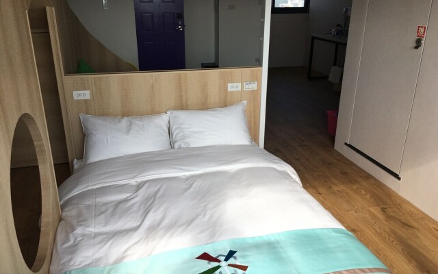 Wind Natural Parent-child Inn