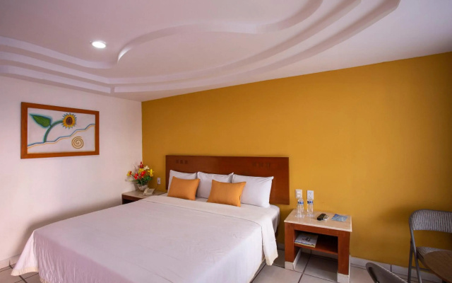 Hotel Arcos Aeropuerto