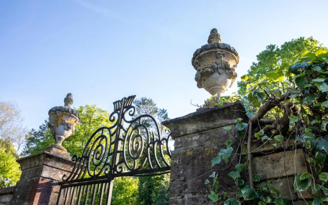 Burleigh Court Cotswols