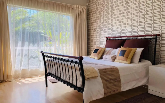 The Valley, tranquil 3 bedroom home with pool