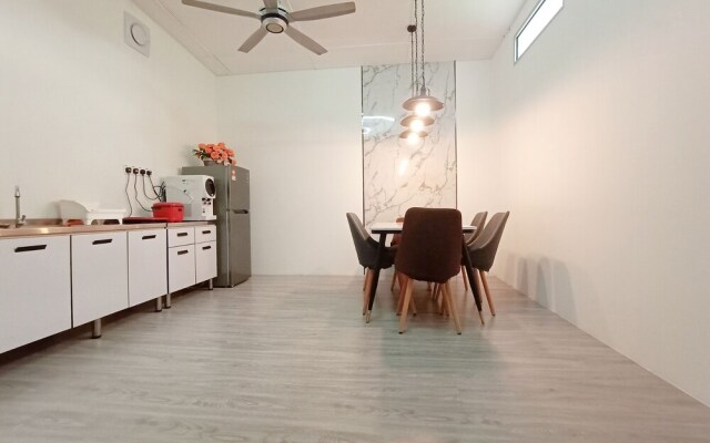 Oyo 90189 Sibu Wedding Homestay2U