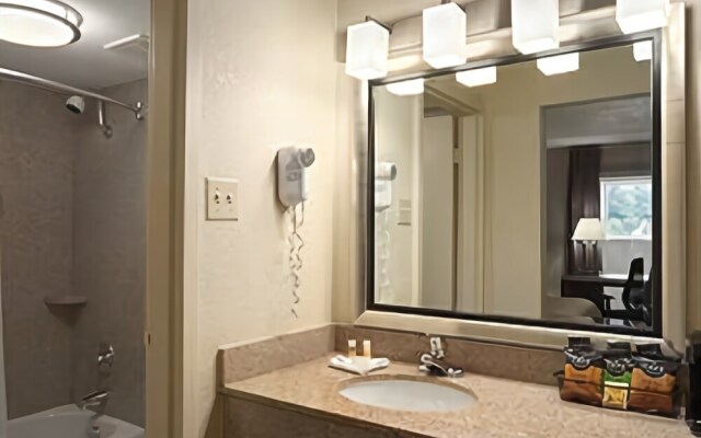 Days Inn by Wyndham Oil City Conference Center