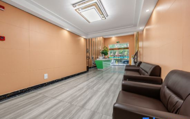 Yayong Business Hotel