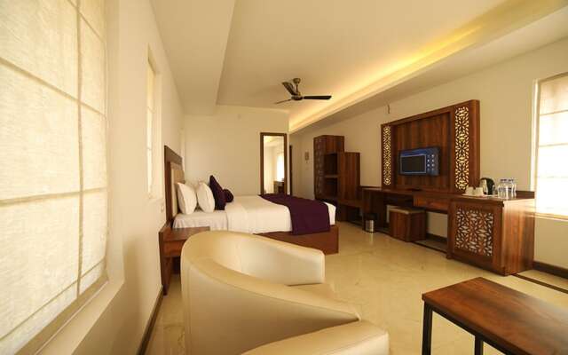 Contour Island Resort and Spa