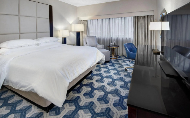 Sheraton Eatontown Hotel