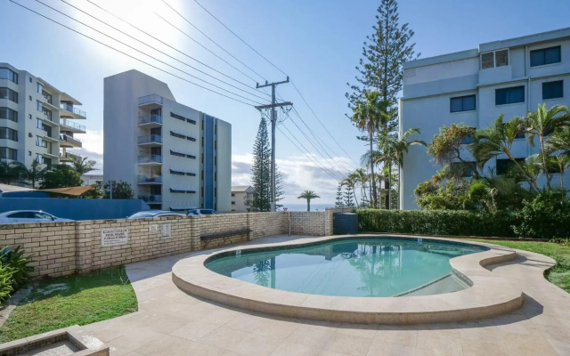 Levuka Unit 12, 14 Moreton Pde