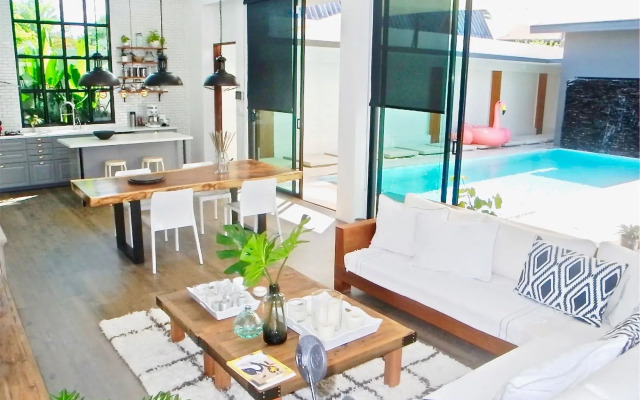 New Wonderful Villa in Nai Harn Center