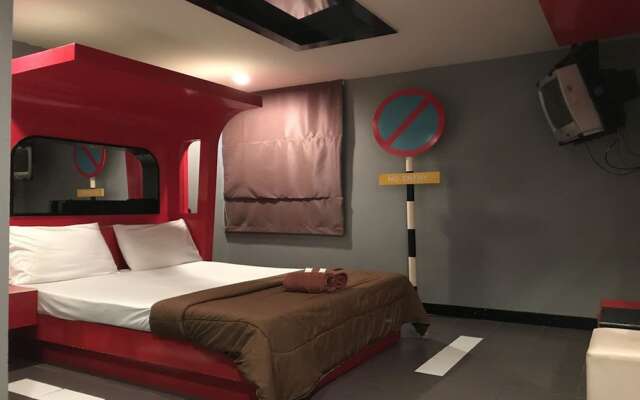 Paradise Inn Chonburi - Adults Only
