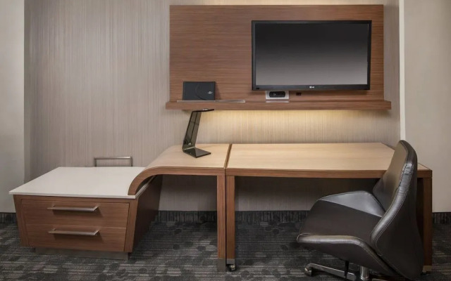 Courtyard by Marriott Oshawa