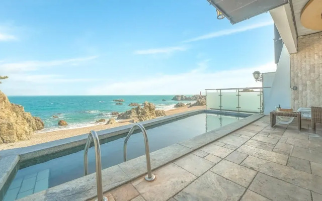Gyeongju Blue21 Poolvilla Pension