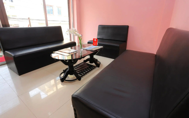 OYO 137 Hotel Pranisha Inn