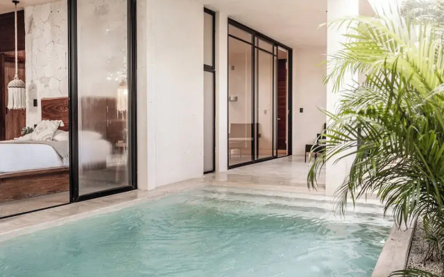 Jungle Resort Suites & Private Pool
