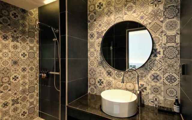 M2 Hotel Waterside
