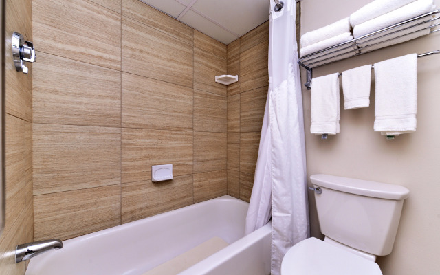 Red Roof Inn PLUS+ & Suites Tampa