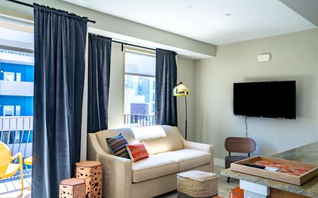 WanderJaunt - Modern Downtown San Diego Apts