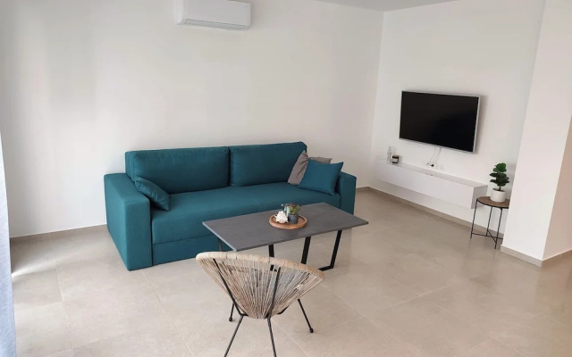 Brand new 3-bed Apartment