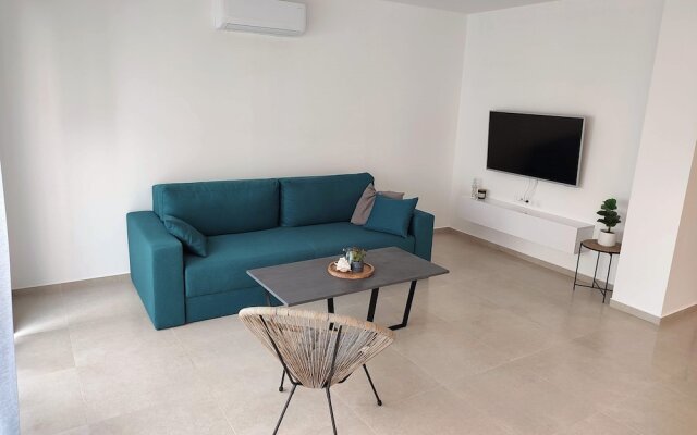 Brand new 3-bed Apartment