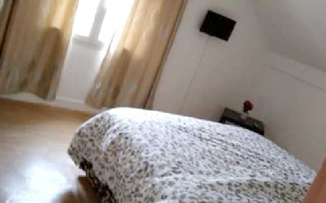 Apartment With 4 Bedrooms In Dugny With Wonderful City View Furnished Terrace And Wifi