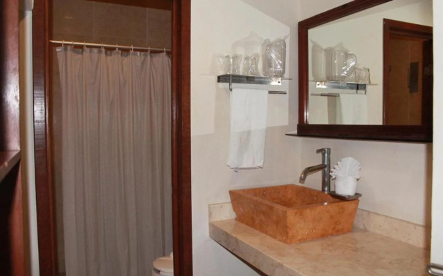 Hotel Cabanas Maria del Mar