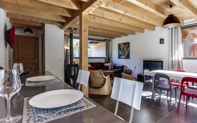 Chaparon Superbe Maison Bois 3 min à Pied du lac