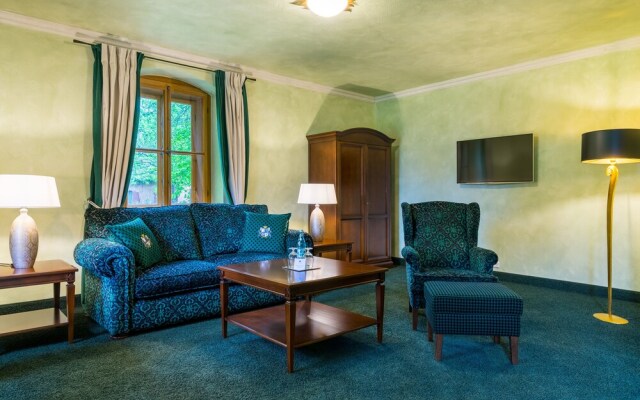 Schlosshotel Weyberhöfe