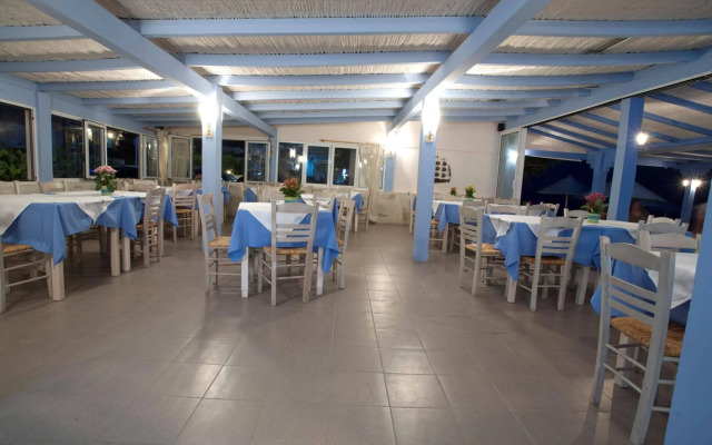 Coriva Beach Hotel & Bungalows