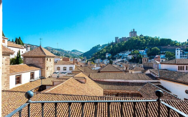 Bright 1 Bd Apartm Prime Location and Views to the Alhambra. Plaza Nueva Granada,