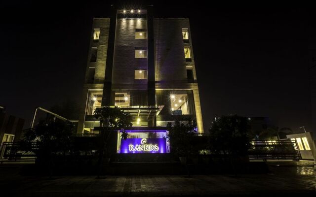 Hotel Ranbirs