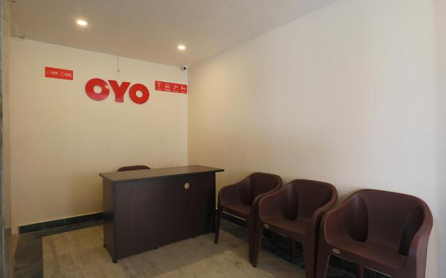OYO 39342 Beehive Inn