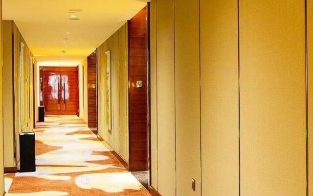 Yichang Golden Lion Hotel