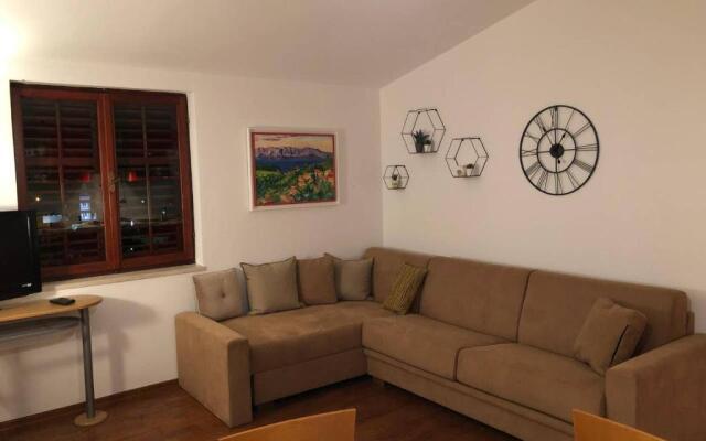 BellaVista Jelsa 2+2