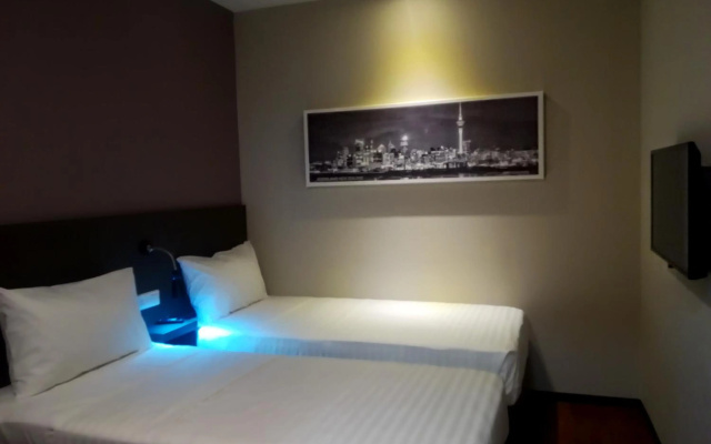 The Loft Plaza Hotel – Guest Rooms – Kajang