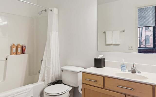 Historic Loft Retreat With Pool