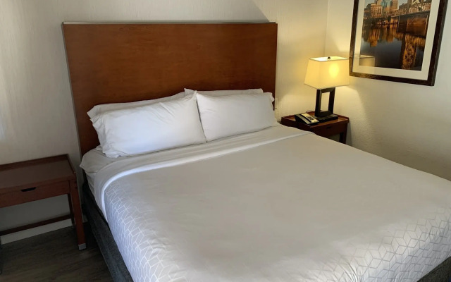 Super 8 by Wyndham San Jose Airport