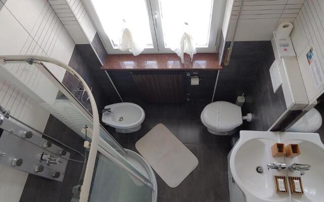 VALCHIAVENNA - B&B - Affittacamere - Guest House - Appartamenti - Case Vacanze - Home Holiday