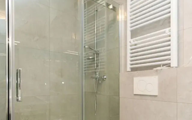 Premium City Center Apartment Tartini 1