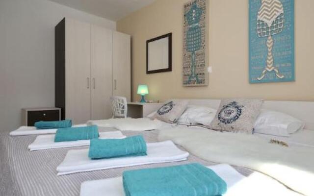 Oleandra Apartments