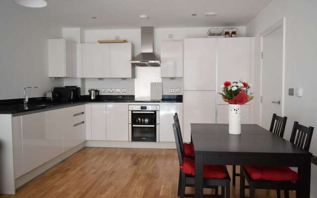 Spacious 2 Bedroom Apartment in Blackheath