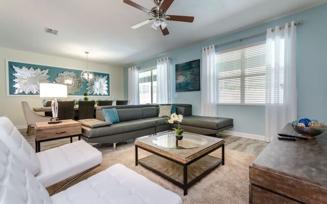 Gorgeous Home W/private Pool & Spa Sleeps 25!