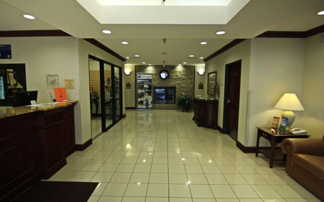 Crown Pointe Lodge, BW Signature Collection