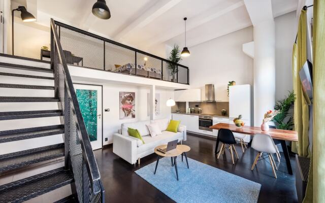 Prestigious duplex loft with 3 bedrooms