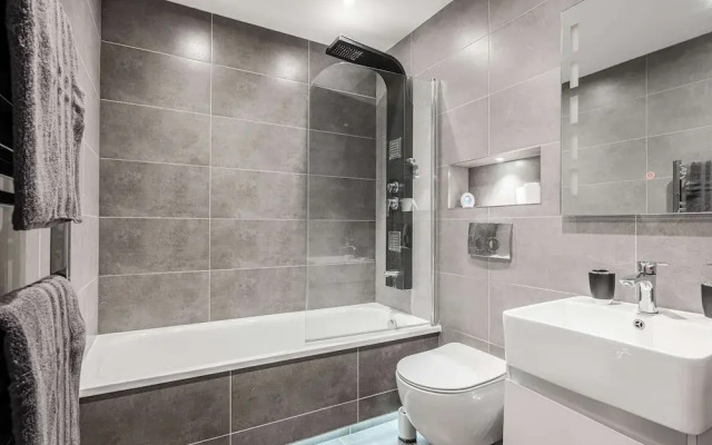 Host Stay Maple Court