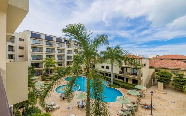 Amazing 2BR 2BA Condo Great Location w Pool GYM